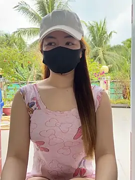 BabyThree  online show from 09/10/25, 09:31