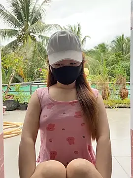 BabyThree  online show from 09/11/25, 07:30