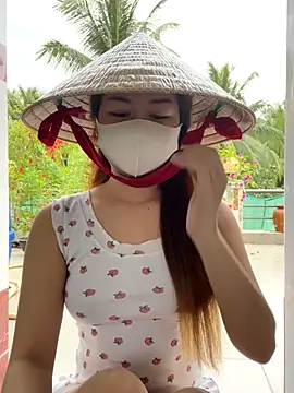 BabyThree  online show from 10/30/25, 08:38