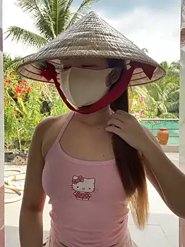 BabyThree  online show from 11/10/25, 06:45