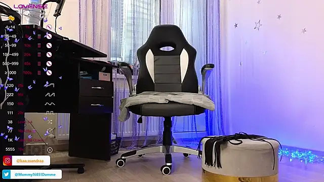 misskaassandraa online show from 03/18/25, 10:25