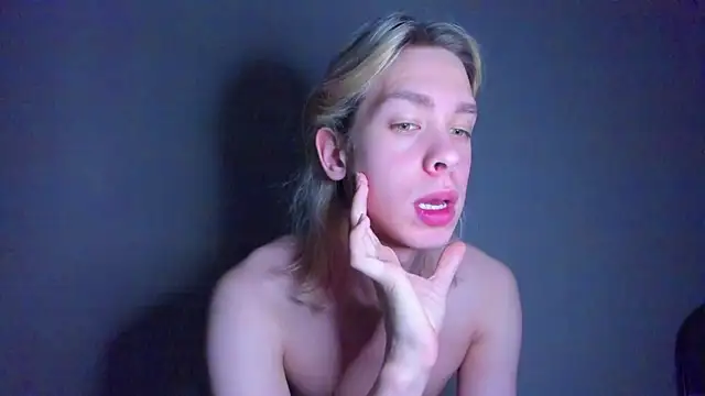 Snapshot of matt_spark chatting on 01/26/25, 04:30 matt spark online show from 01/26/25, 04:30