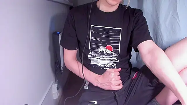 Snapshot of matt_spark chatting on 02/24/25, 01:24 matt spark online show from 02/24/25, 01:24