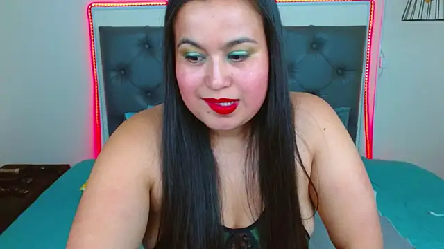 mia xx1 online show from 01/15/25, 04:15