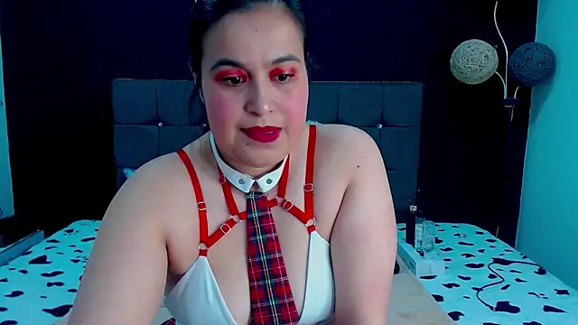 mia xx1 online show from 10/11/25, 03:28