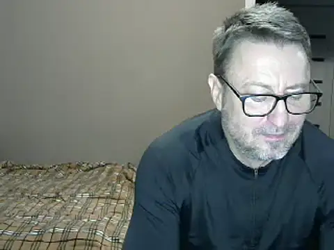 Snapshot of HarrySnake chatting on 12/16/24, 05:22 HarrySnake online show from 12/16/24, 05:22