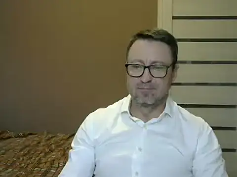 Snapshot of HarrySnake chatting on 12/25/24, 10:17 HarrySnake online show from 12/25/24, 10:17