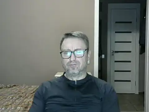 Snapshot of HarrySnake chatting on 12/25/24, 05:05 HarrySnake online show from 12/25/24, 05:05