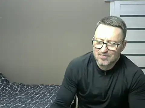 Snapshot of HarrySnake chatting on 02/14/25, 06:19 HarrySnake online show from 02/14/25, 06:19