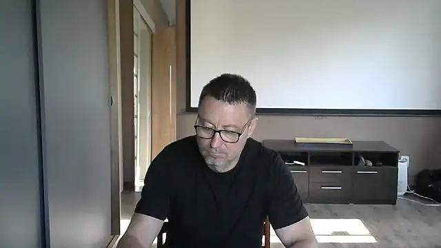 Snapshot of HarrySnake chatting on 10/01/25, 07:03 HarrySnake online show from 10/01/25, 07:03