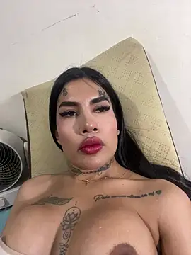 Snapshot of saragill323 chatting on 01/15/25, 11:40 saragill323 online show from 01/15/25, 11:40