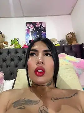 Snapshot of saragill323 chatting on 01/18/25, 07:48 saragill323 online show from 01/18/25, 07:48