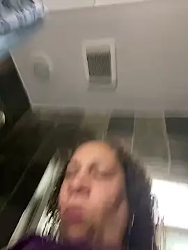 Snapshot of ladycreamypr2 chatting on 05/03/26, 11:27 ladycreamypr2 online show from 05/03/26, 11:27