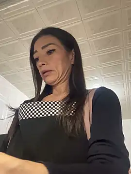 Snapshot of Yulia_sx chatting on 03/06/25, 05:43 Yulia sx online show from 03/06/25, 05:43