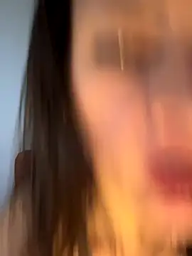 Snapshot of Yulia_sx chatting on 10/17/25, 12:14 Yulia sx online show from 10/17/25, 12:14