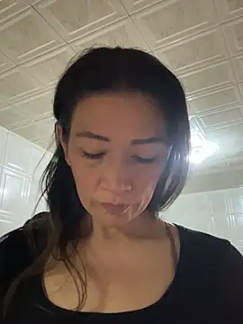 Snapshot of Yulia_sx chatting on 01/14/26, 03:06 Yulia sx online show from 01/14/26, 03:06