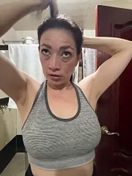 Snapshot of Yulia_sx chatting on 01/31/26, 08:40 Yulia sx online show from 01/31/26, 08:40