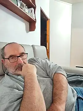 gillou1234 online show from 11/11/25, 06:08