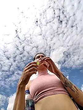 rebekka simpson online show from 11/17/25, 05:19