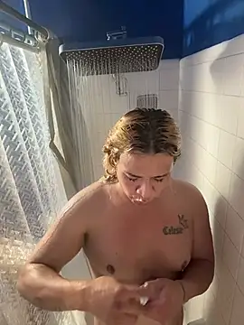 allissonw13 online show from 12/05/25, 03:37