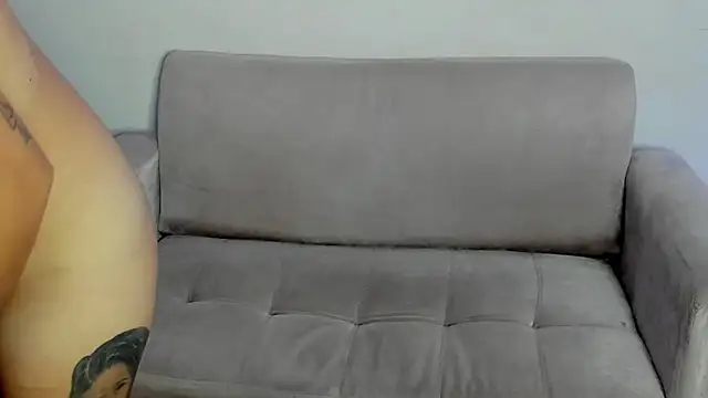 Lilacutte  online show from 03/18/25, 10:46