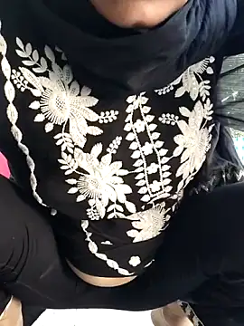 Hot-rubina online show from 04/13/26, 03:56