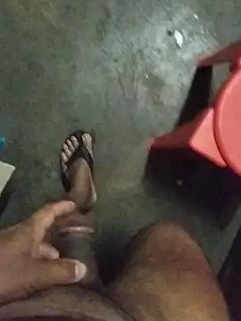 Snapshot of cenyon124 chatting on 10/19/25, 04:18 cenyon124 online show from 10/19/25, 04:18