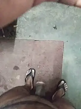 Snapshot of cenyon124 chatting on 10/20/25, 04:07 cenyon124 online show from 10/20/25, 04:07