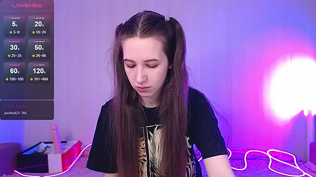 ur kitty   online show from 12/03/25, 08:34