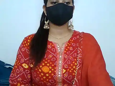 Snapshot of sparkling_queen chatting on 03/10/25, 03:52 sparkling queen online show from 03/10/25, 03:52