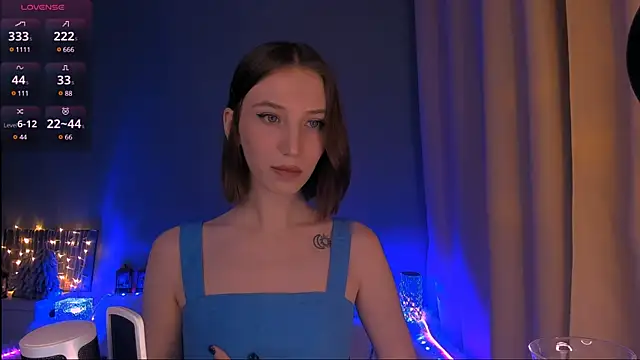 Snapshot of ellaamber chatting on 01/20/25, 03:48 ellaamber online show from 01/20/25, 03:48