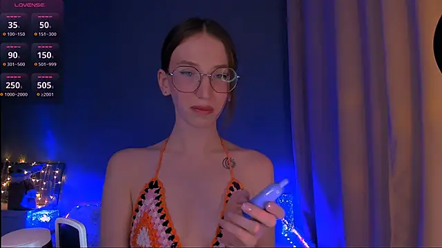 Snapshot of ellaamber chatting on 02/22/25, 07:58 ellaamber online show from 02/22/25, 07:58