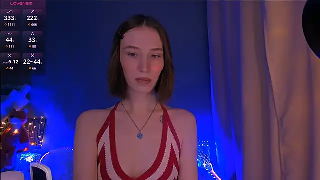 Snapshot of ellaamber chatting on 03/10/25, 11:27 ellaamber online show from 03/10/25, 11:27