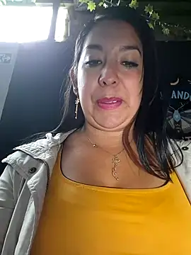 Bella keny online show from 02/11/25, 07:38