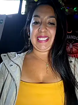 Bella keny online show from 02/11/25, 10:39