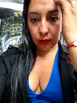 Bella keny online show from 11/19/25, 07:25