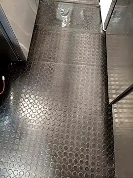 A man in public online show from 09/27/25, 02:22