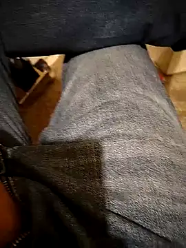 A man in public online show from 10/01/25, 07:42