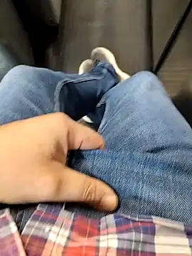 A man in public online show from 10/04/25, 11:52