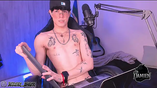 cinnamon boyxxx online show from 09/28/25, 02:06