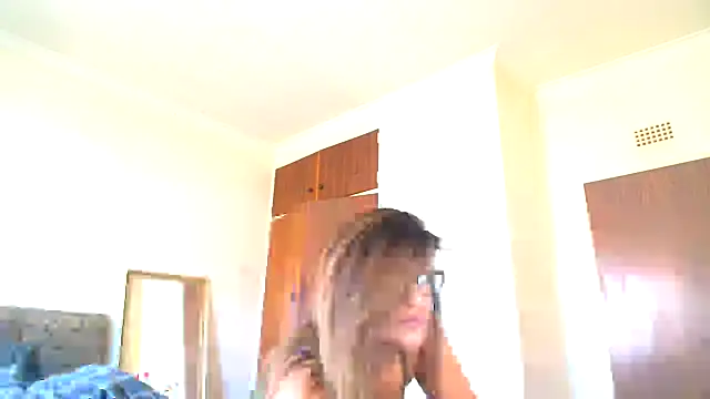 Snapshot of karmicQueen669 chatting on 07/15/26, 01:49 karmicQueen669 online show from 07/15/26, 01:49