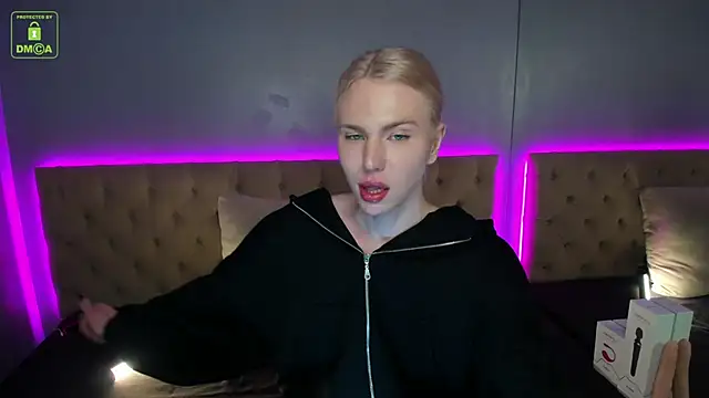 DanielPaige  online show from 01/08/25, 02:14