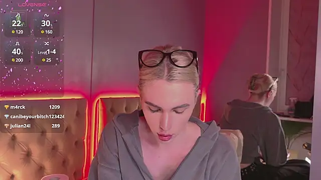 DanielPaige  online show from 02/06/25, 07:18