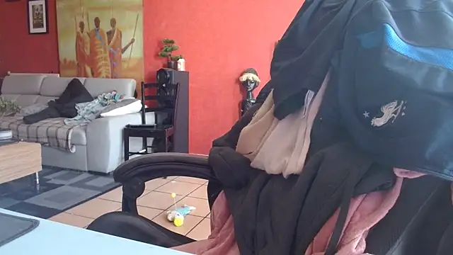 cruellaculdenfer67 online show from 04/21/26, 07:25