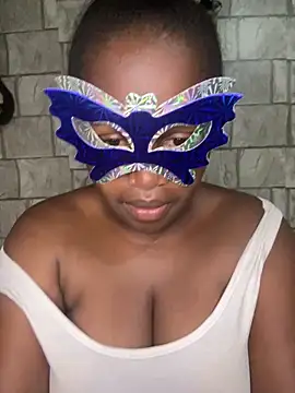 Snapshot of honny_sonnie chatting on 09/29/25, 05:40 honny sonnie online show from 09/29/25, 05:40