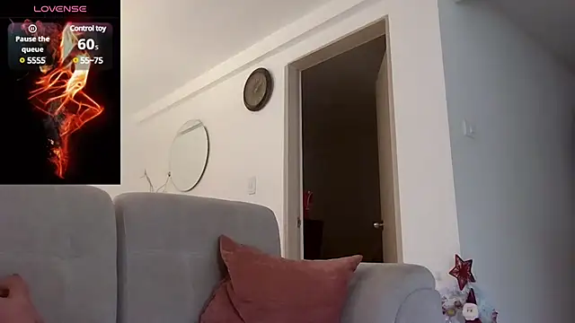 Snapshot of saramartinez1000 chatting on 12/02/24, 06:10 saramartinez1000 online show from 12/02/24, 06:10