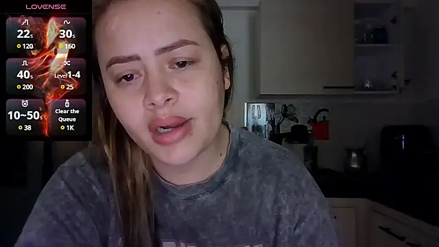 Snapshot of saramartinez1000 chatting on 02/07/25, 02:37 saramartinez1000 online show from 02/07/25, 02:37