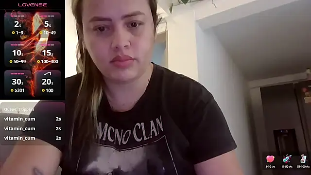 Snapshot of saramartinez1000 chatting on 02/19/25, 05:49 saramartinez1000 online show from 02/19/25, 05:49