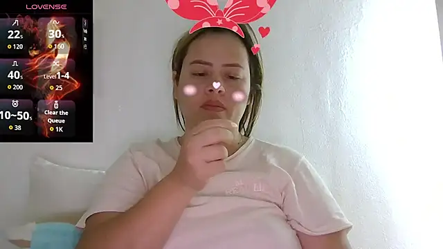 Snapshot of saramartinez1000 chatting on 09/17/25, 04:08 saramartinez1000 online show from 09/17/25, 04:08