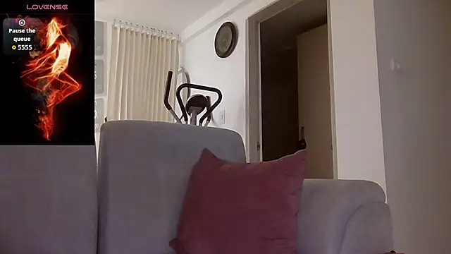 Snapshot of saramartinez1000 chatting on 09/19/25, 02:40 saramartinez1000 online show from 09/19/25, 02:40